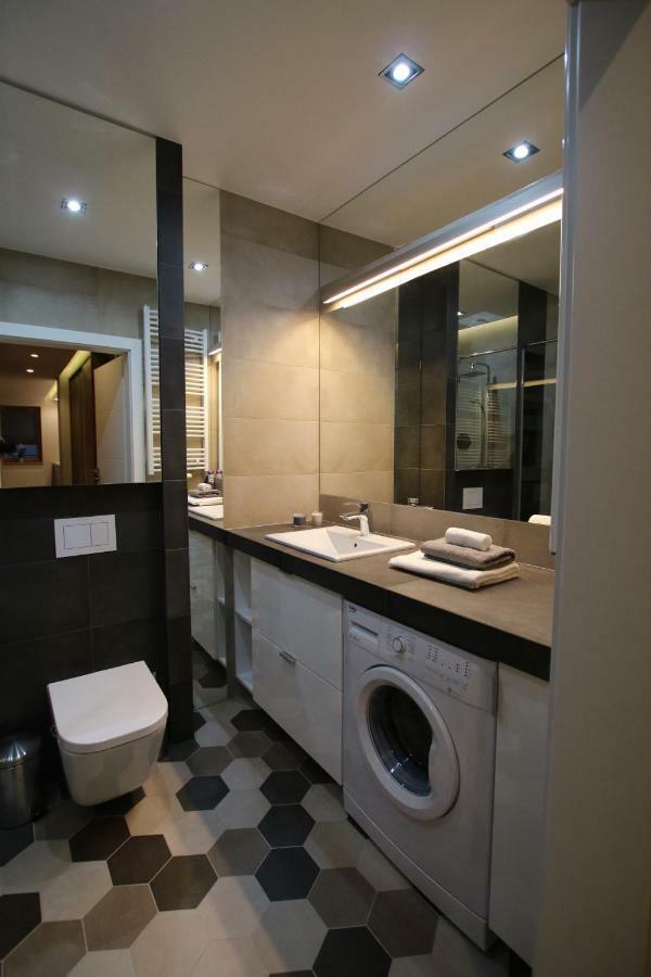 Apartament "Park Lotnikow" Kraków Exteriör bild