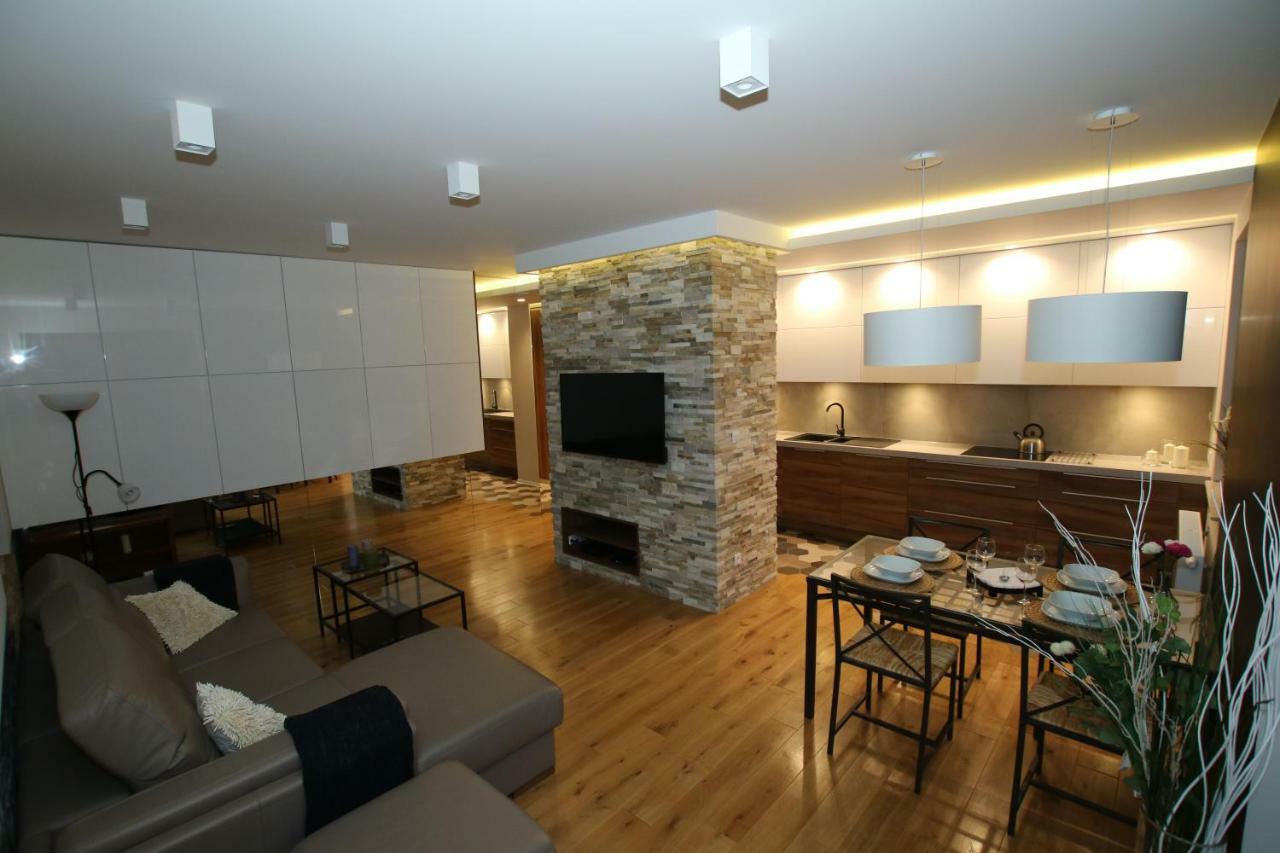 Apartament "Park Lotnikow" Kraków Exteriör bild