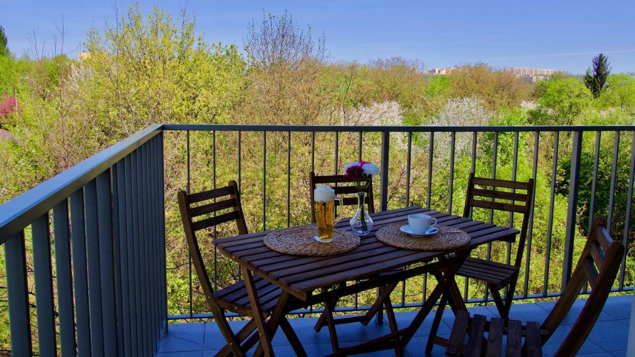 Apartament "Park Lotnikow" Kraków Exteriör bild