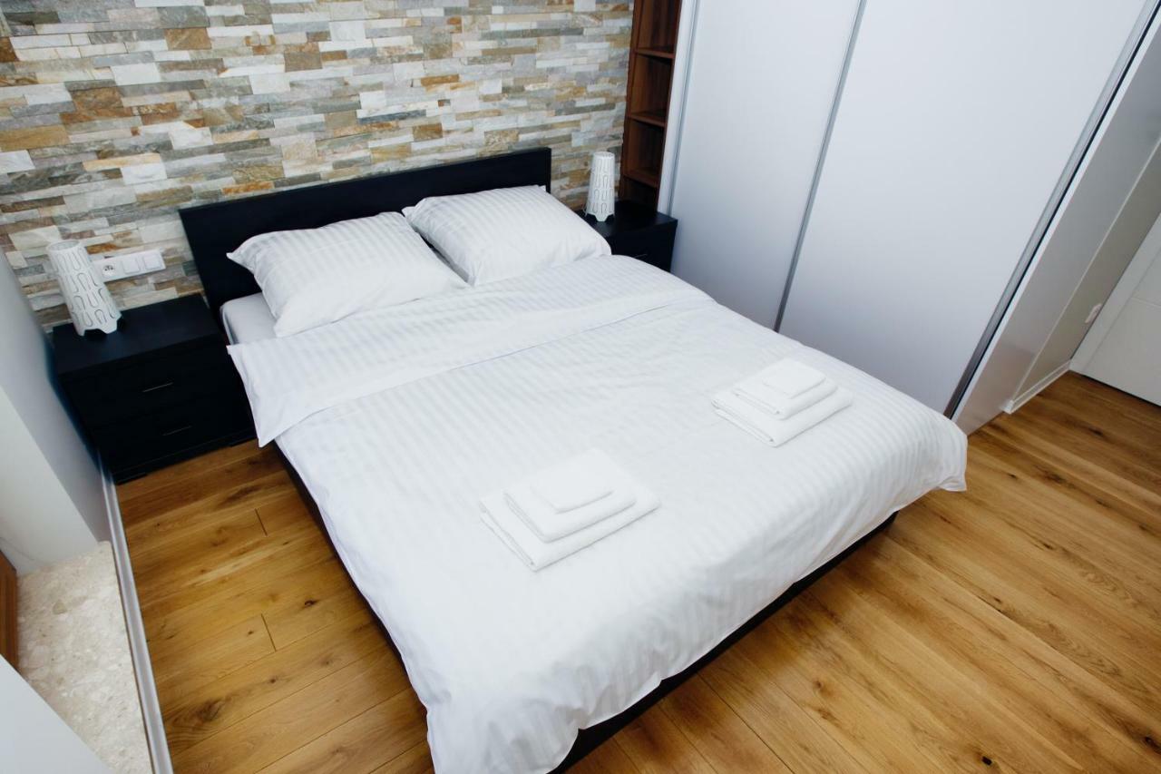 Apartament "Park Lotnikow" Kraków Exteriör bild