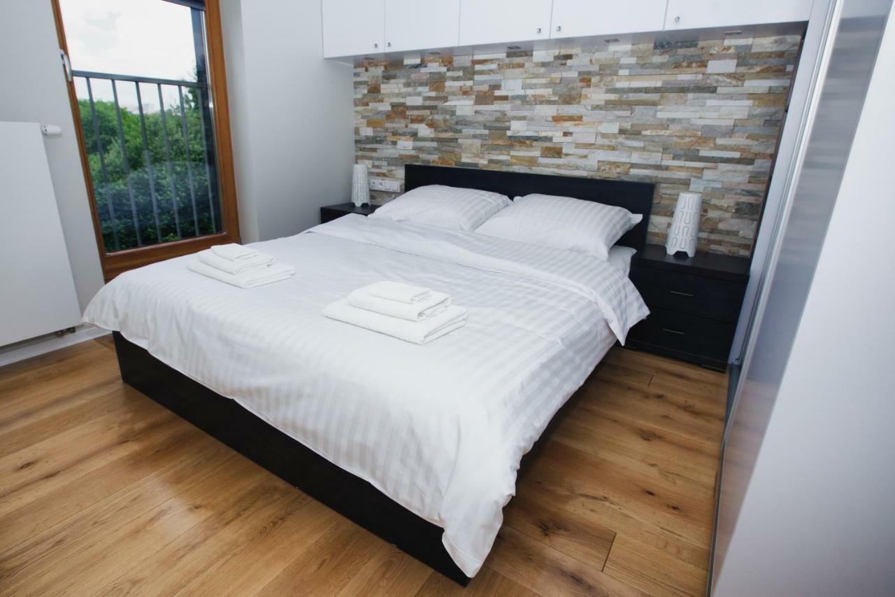 Apartament "Park Lotnikow" Kraków Exteriör bild